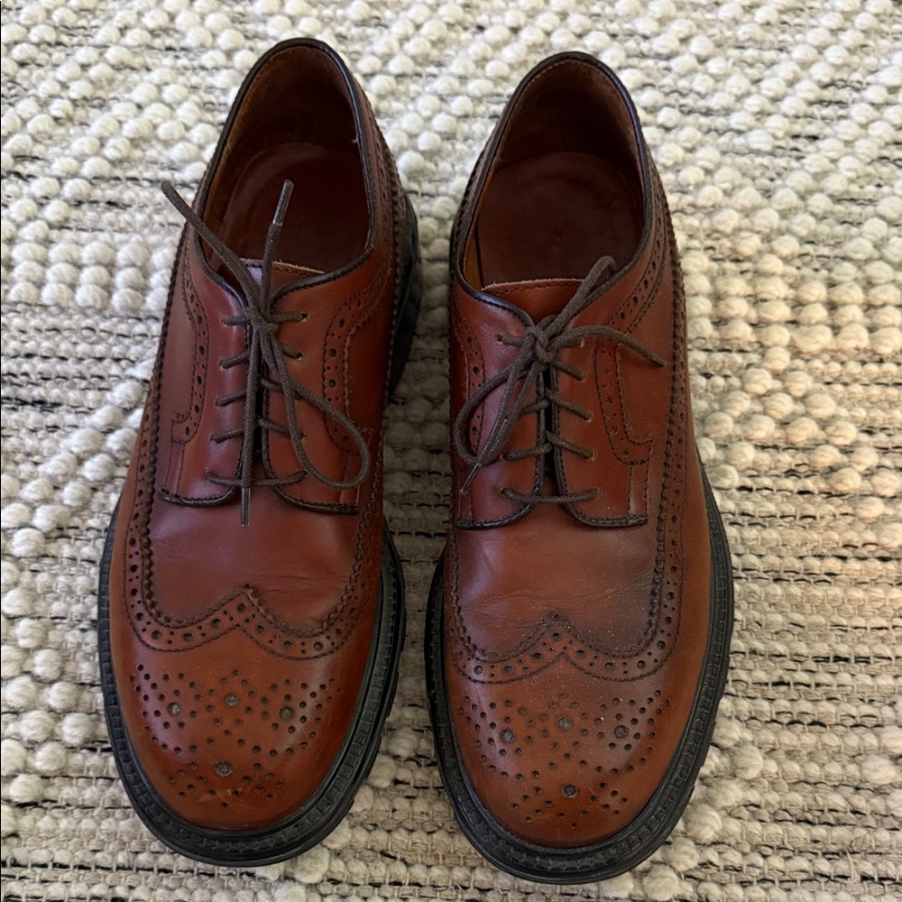 Classic Brown Leather Men's Brogue Shoes